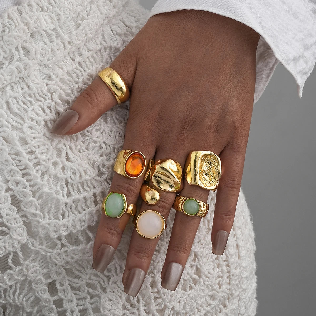 EPSINIA™ “Aurora” Set — 7-Piece Retro Irregular Gemstone Rings · Geometric Gold Opening Rings (2025 Edition),