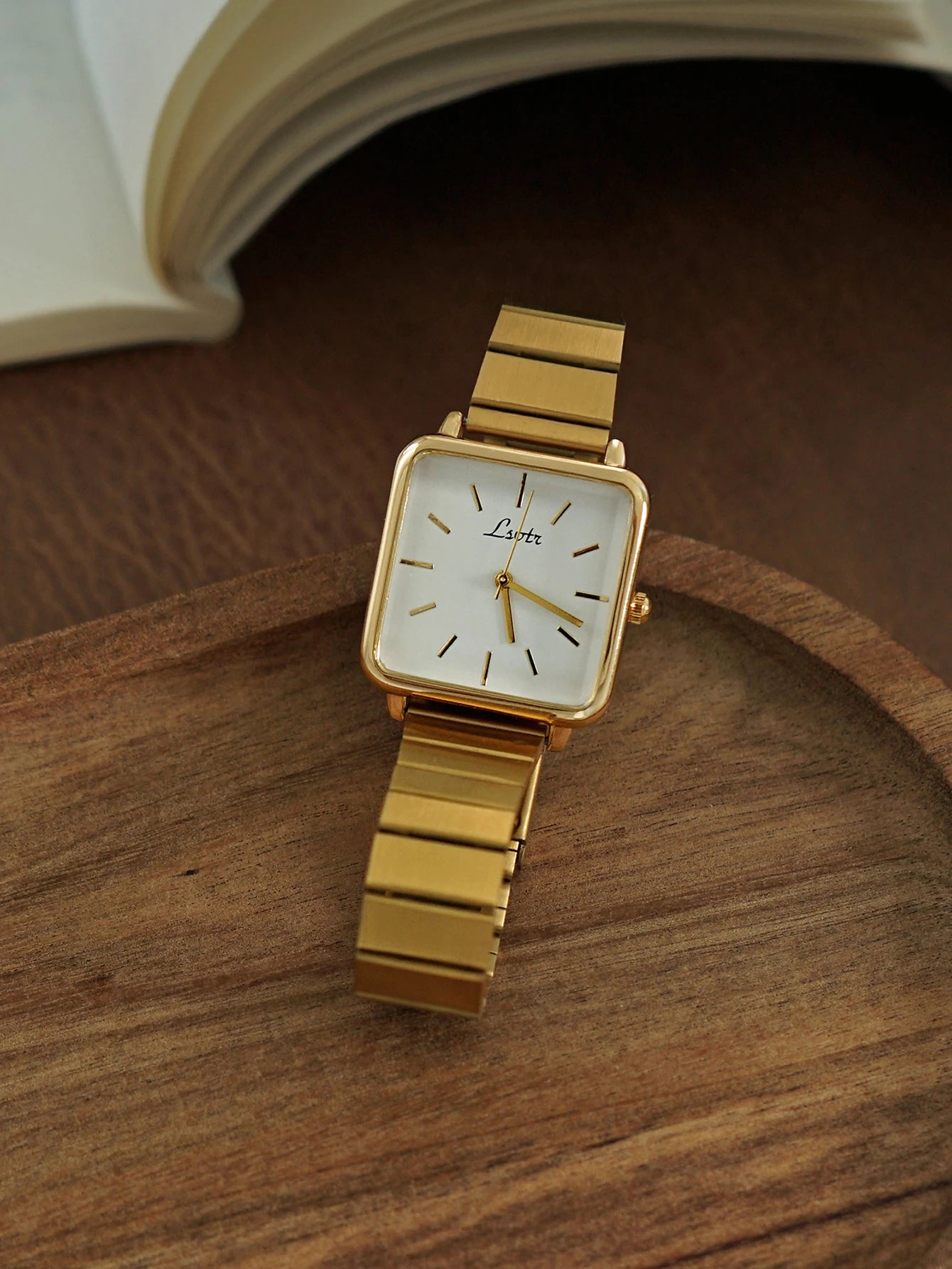 1 Piece of Gold Retro Simple and Elegant Women's Watch Stainless Steel Strap Quartz Watch Square Dial Casual Fashion Waterproof Women's Watch Suitable for Daily Wear Dinner and Other Occasions Decorative Wrist