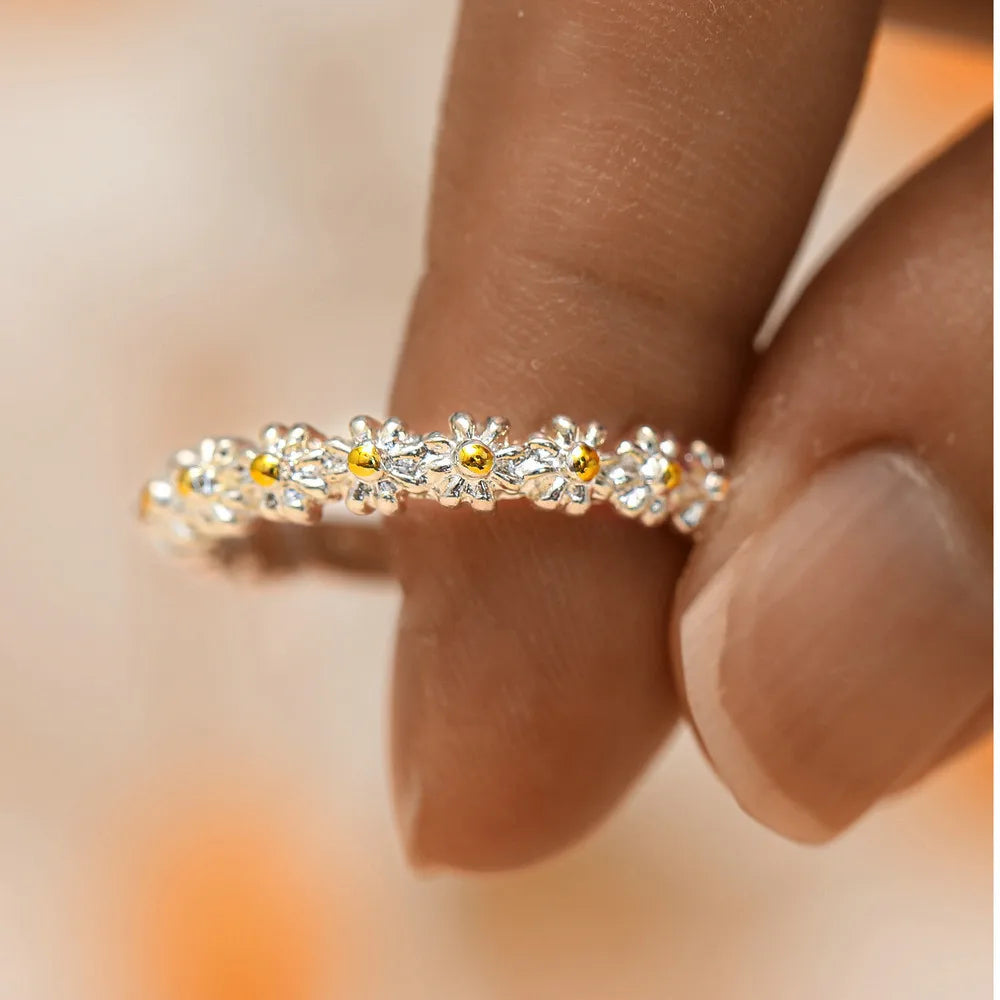EPSINIA™ “Sweet Daisy” Ring — Adjustable Gold-Plated Flower Ring · Elegant Wedding & Engagement Jewelry Gift for Women