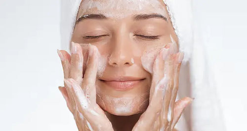 Double Cleansing for Acne-Prone Skin: Dermatologist-Approved Routine