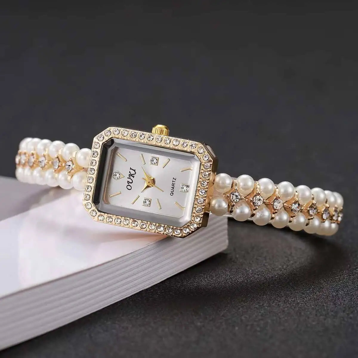 Fashion Square Women Quartz Watch Elegant Imitation Pearls Strap Wrist Watches for Girls Clock Reloj Mujer（Without Box）