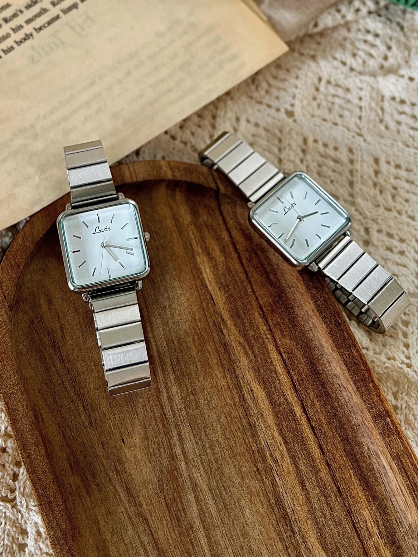 1 Piece of Gold Retro Simple and Elegant Women's Watch Stainless Steel Strap Quartz Watch Square Dial Casual Fashion Waterproof Women's Watch Suitable for Daily Wear Dinner and Other Occasions Decorative Wrist